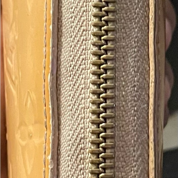 Louis Vuitton Tan Wallet - Picture 4 of 6
